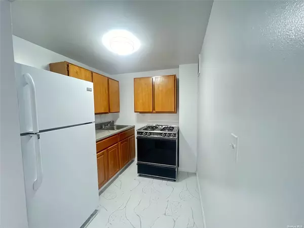 Corona, NY 11368,53-37 97th ST