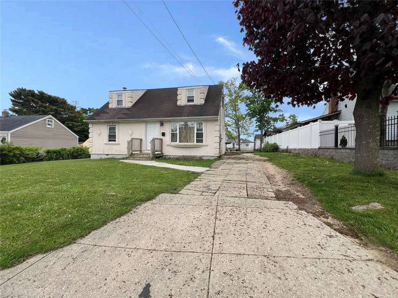 230 Earle ST, Central Islip, NY 11722