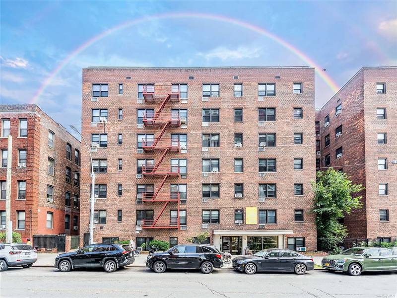 143-40 Roosevelt Ave #6L, Flushing, NY 11354