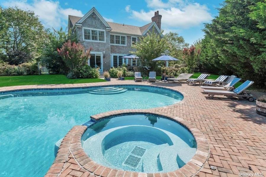 72 Windmill LN, Bridgehampton, NY 11932