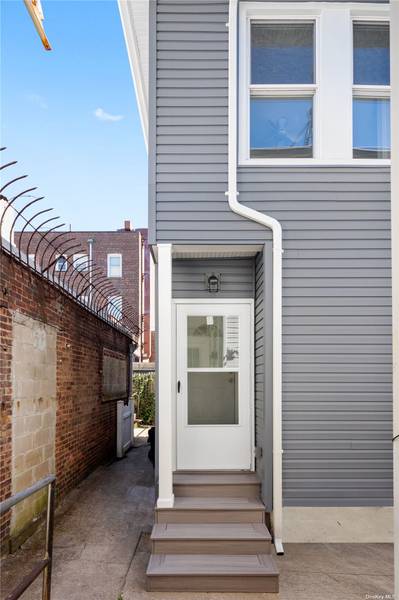 212 Beach 117th ST #D, Rockaway Park, NY 11694