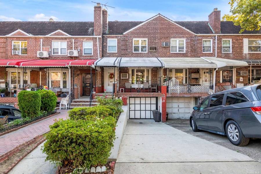 146-38 61st RD, Flushing, NY 11367