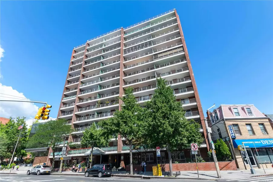 86-15 Broadway #5I, Elmhurst, NY 11373