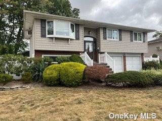 96 N Kings AVE, Lindenhurst, NY 11757