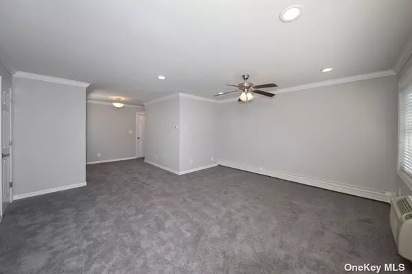 Commack, NY 11725,65 Fairfield WAY #JU11