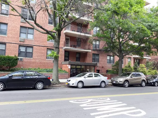 Flushing, NY 11355,137-05 Franklin Ave #3 A