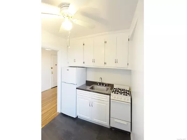 Jackson Heights, NY 11372,76-10 34th AVE #6O