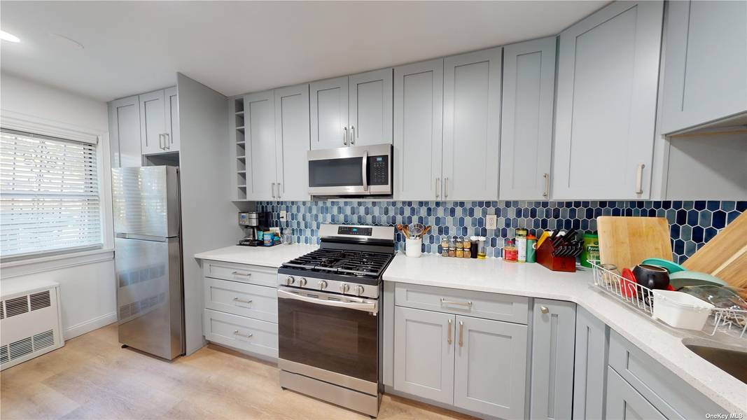 30-19 79th ST, East Elmhurst, NY 11370