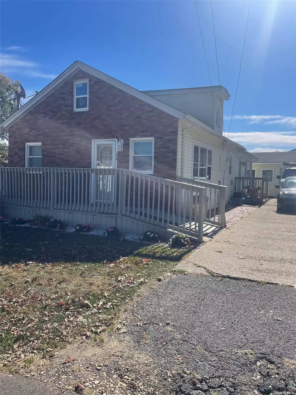 Central Islip, NY 11722,24 Palmetto ST