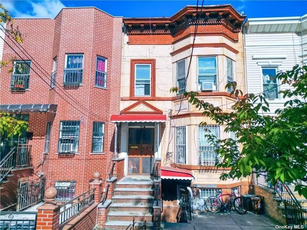 Sunset Park, NY 11232,753 43rd ST