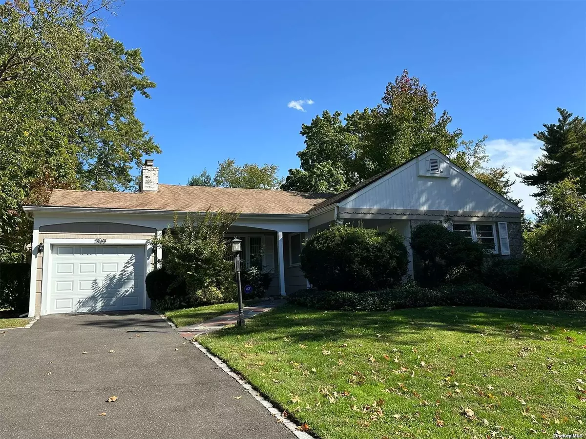 East Hills, NY 11577,50 Midland RD