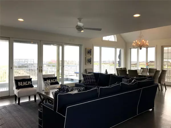 Westhampton Beach, NY 11978,939 Dune RD