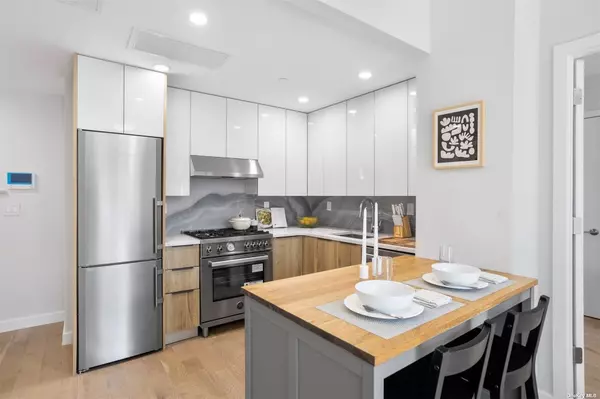 Long Island City, NY 11101,28-09 39th AVE #2C