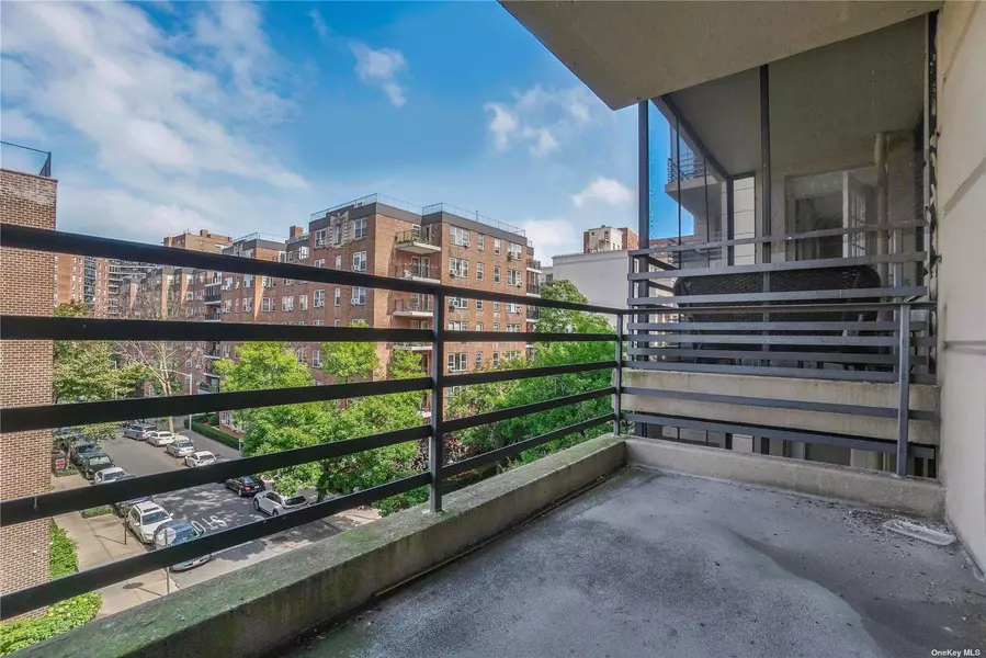 98-22 63rd DR #5-E, Rego Park, NY 11374