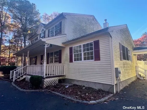 Manorville, NY 11949,8 Charter CT