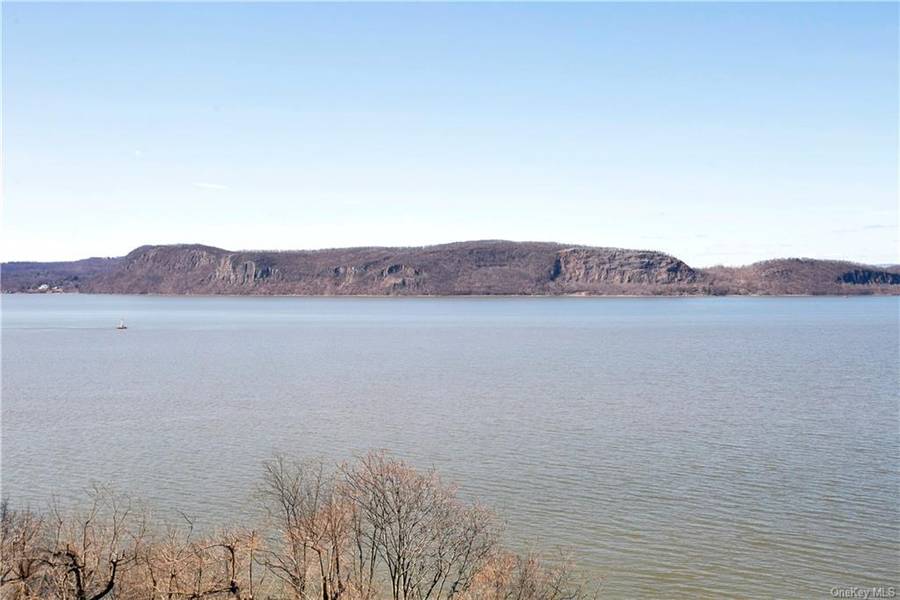 16 Rockledge AVE #6E-2, Ossining, NY 10562