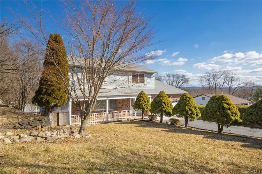 155 Washburns LN, Stony Point, NY 10980