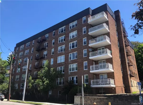 250 N Broadway #2H, Yonkers, NY 10701