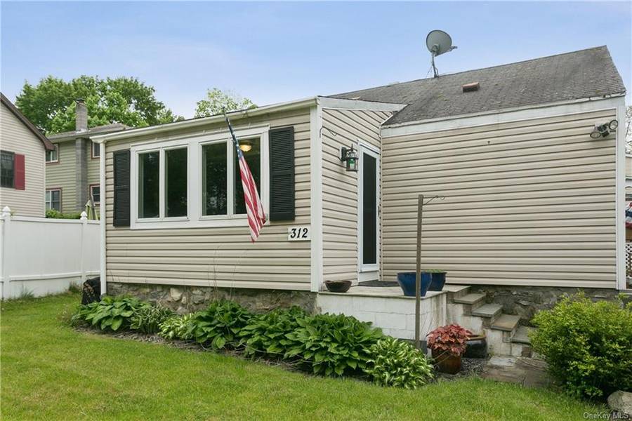 312 Brook RD, Mahopac, NY 10541