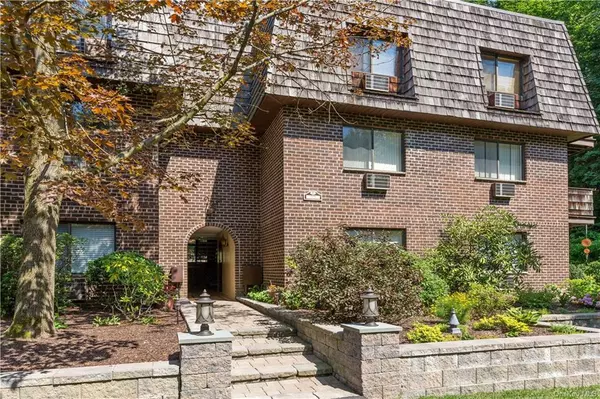 Ossining, NY 10562,5 Briarcliff DR #5-6