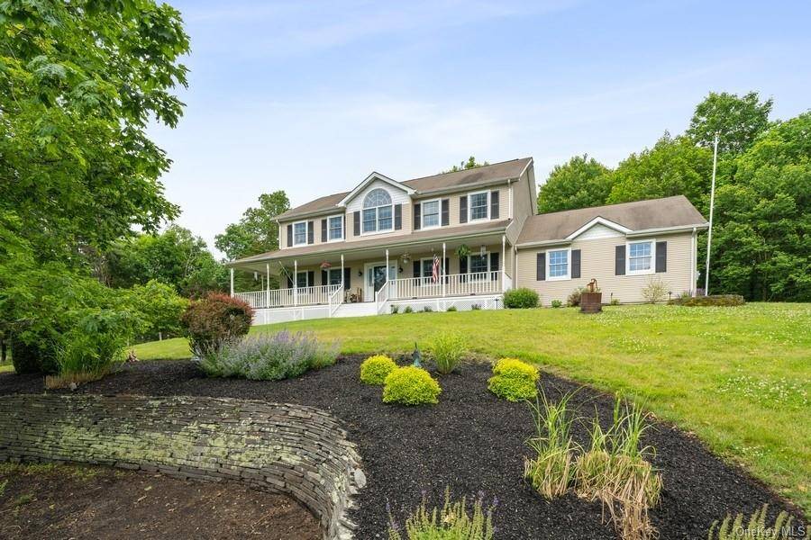 15 Cornfield LN, Warwick, NY 10990