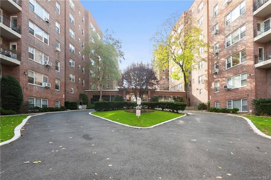 3850 Hudson Manor TER #EW, Bronx, NY 10463