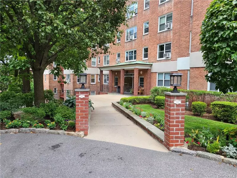 290 Collins AVE #9EN, Mount Vernon, NY 10552