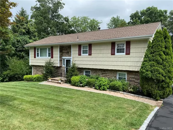 Mahopac, NY 10541,14 Summit Circle DR