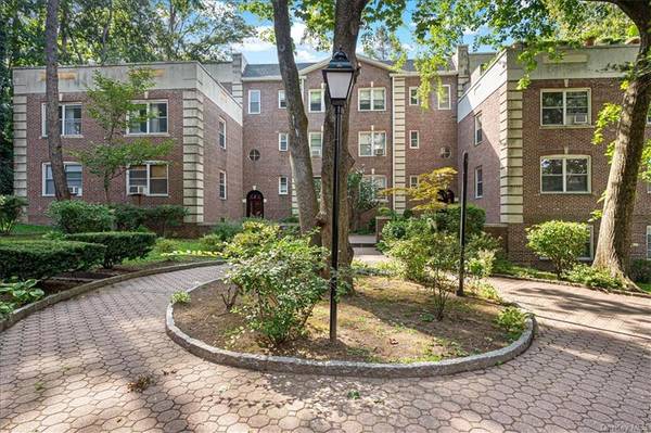 848 Palmer RD #2F, Bronxville, NY 10708