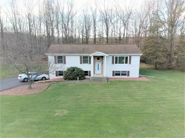 Wallkill, NY 12589,840 Orchard DR