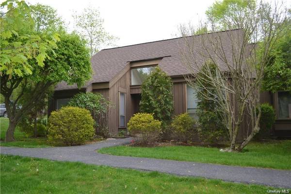 381 Heritage #A, Somers, NY 10589