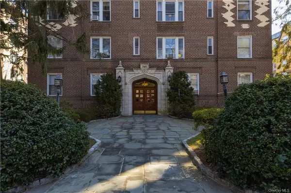 Bronxville, NY 10708,1440 Midland AVE #2E