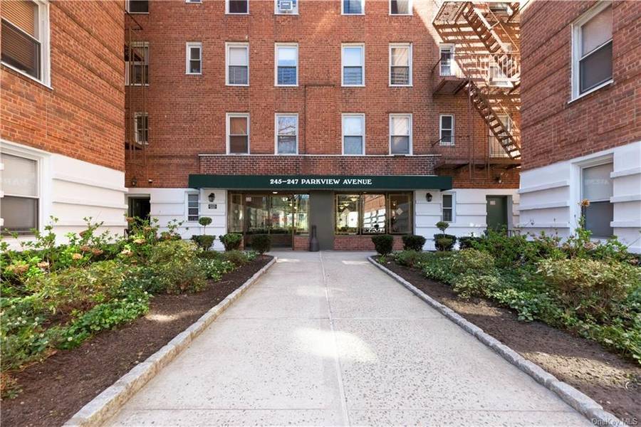 247 Parkview AVE #1O, Bronxville, NY 10708