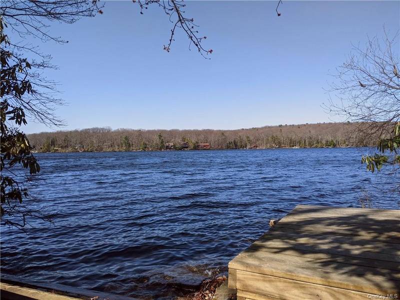 B S Shore DR, Wurtsboro, NY 12790