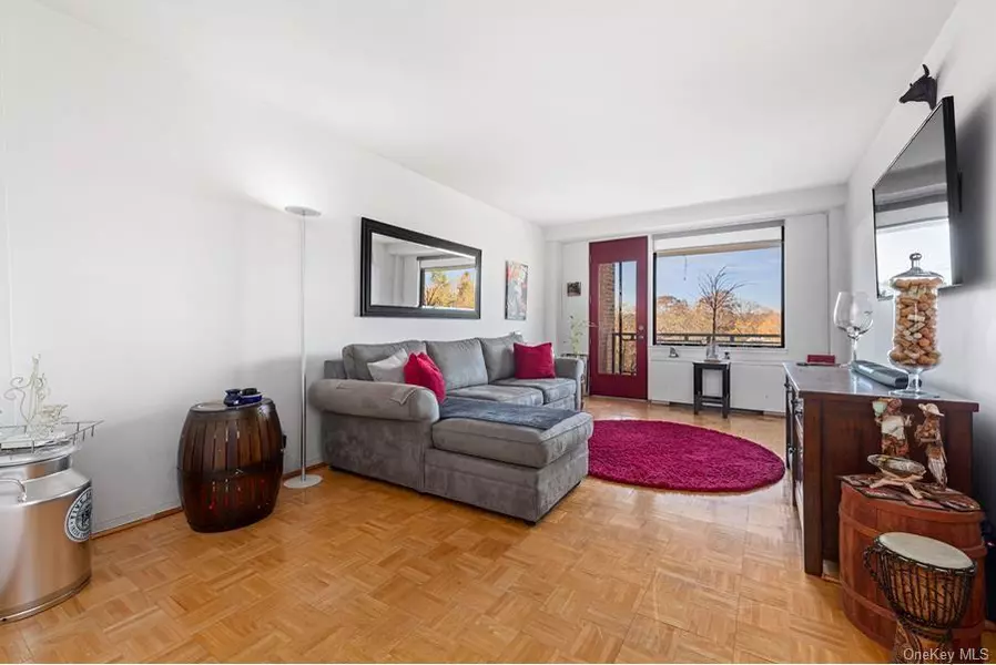 4901 Henry Hudson Pkwy #7L, Bronx, NY 10471