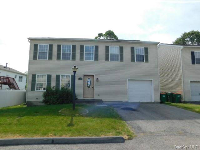 8 Congress CT, Poughkeepsie, NY 12603