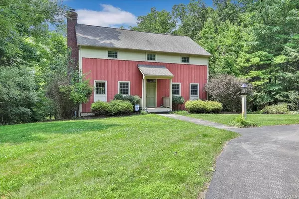 Accord, NY 12404,2 Hemlock LN