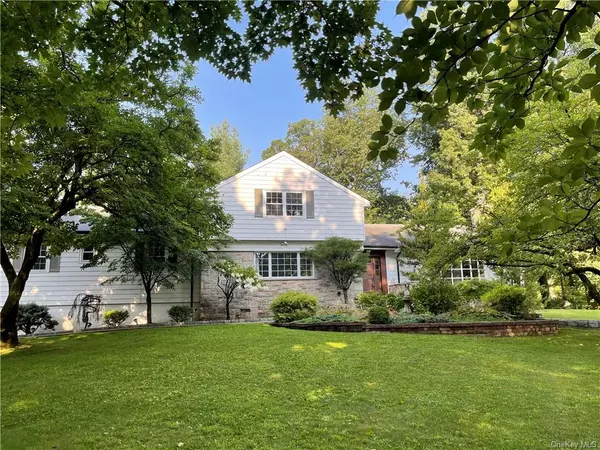 Pelham, NY 10803,31 Priory LN