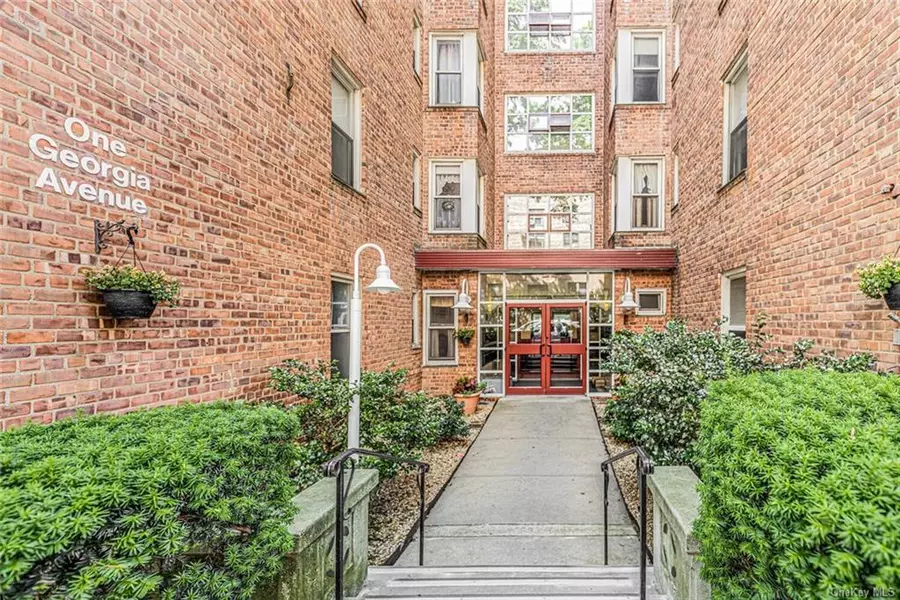 1 Georgia AVE #4C, Bronxville, NY 10708