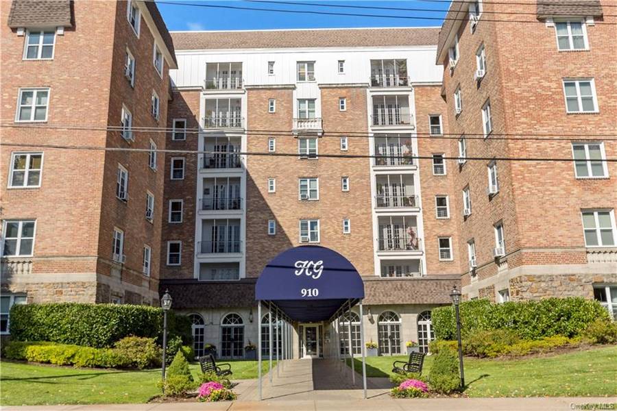 910 Stuart AVE #5K, Mamaroneck, NY 10543