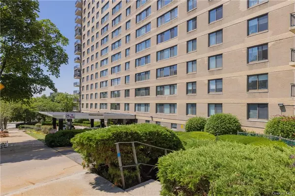 3671 Hudson Manor TER #8J, Bronx, NY 10463