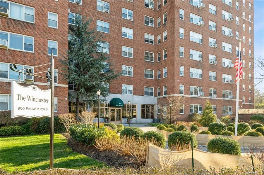 900 Palmer RD #10C, Bronxville, NY 10708