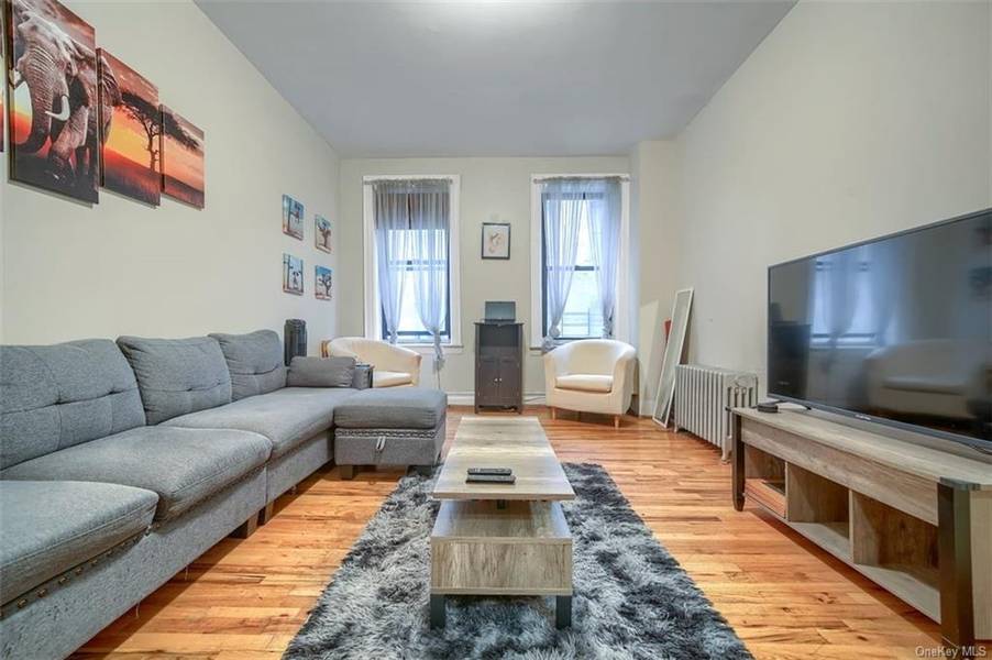 2187 Holland AVE #1L, Bronx, NY 10462