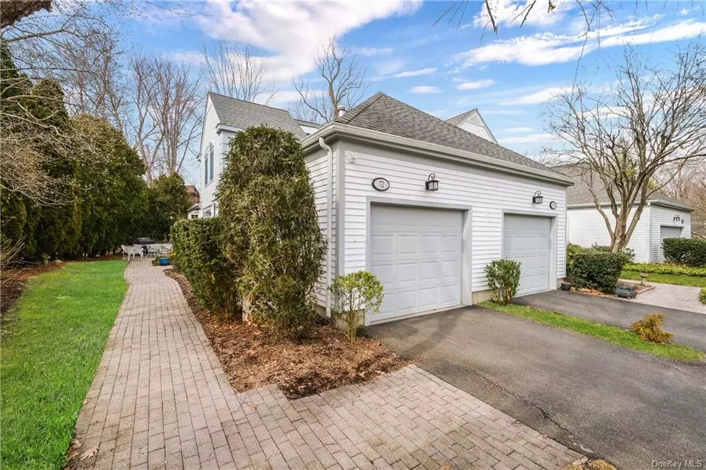 White Plains, NY 10605,72 Brook Hills CIR