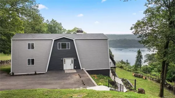 Marlboro, NY 12542,12 Hudson Bluff CIR