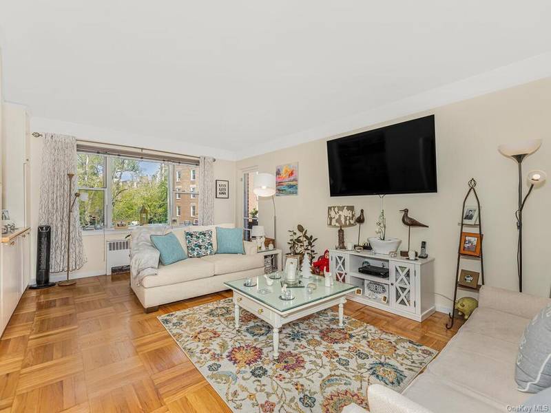 2711 Henry Hudson Pkwy #3C, Bronx, NY 10463