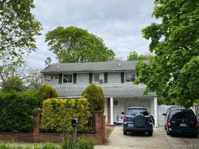 35 Leaf AVE, Central Islip, NY 11722