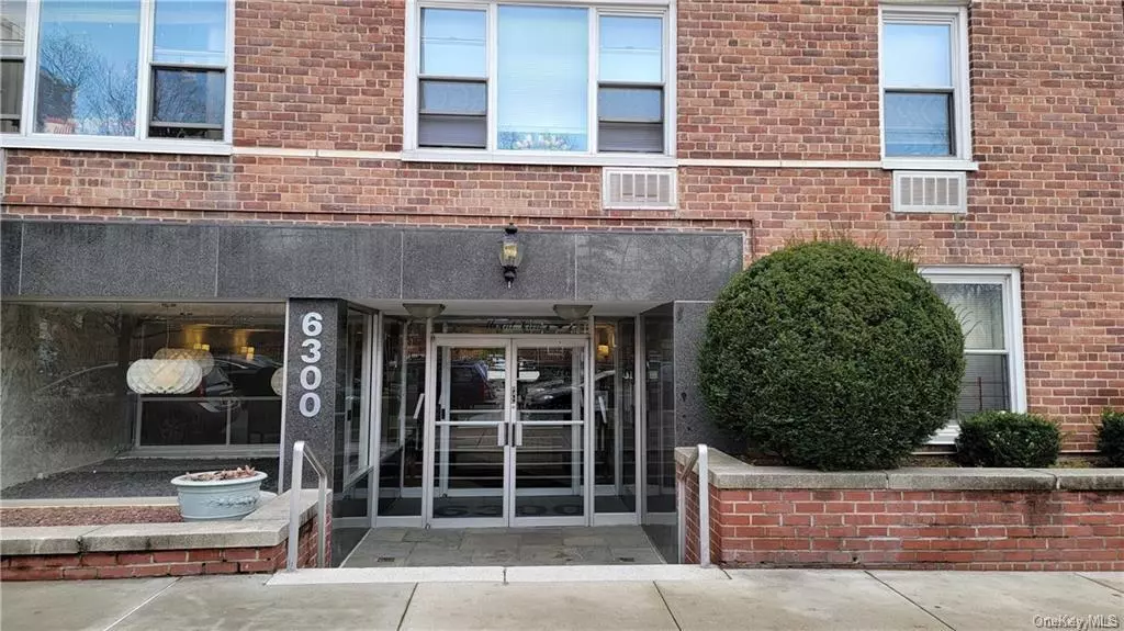 Bronx, NY 10471,6300 Riverdale AVE #1B