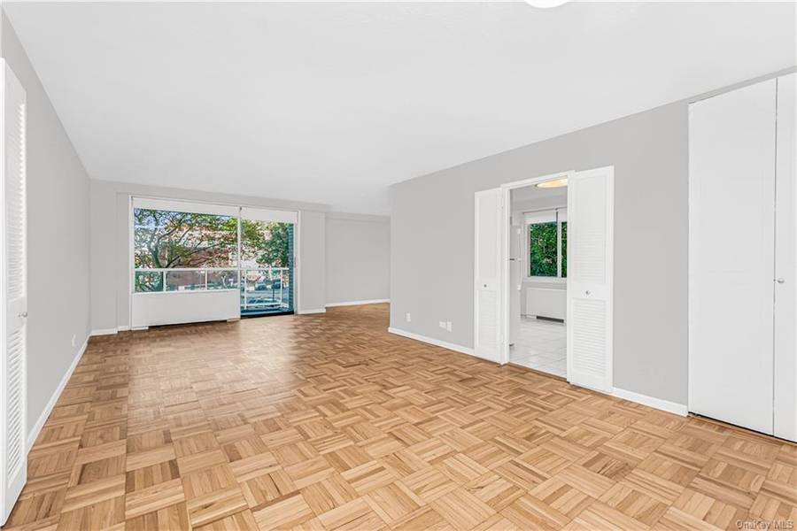 3333 Henry Hudson Pkwy #2R, Bronx, NY 10463