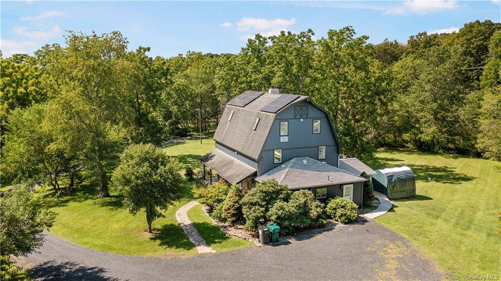 682 Fostertown RD, Wallkill, NY 12589